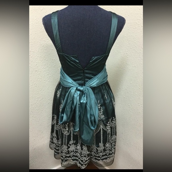 City Triangles size 7/8 Dress Blue Bell Skirt Corset Style Bodice Formal Prom - Picture 2 of 7